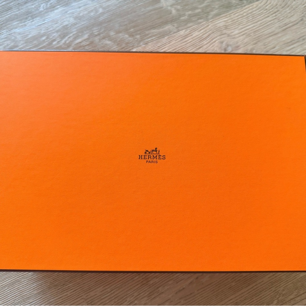 Hermes Orange Storage Box with tissue and ribbon size 11.2 x 6.5 x 3.8 in